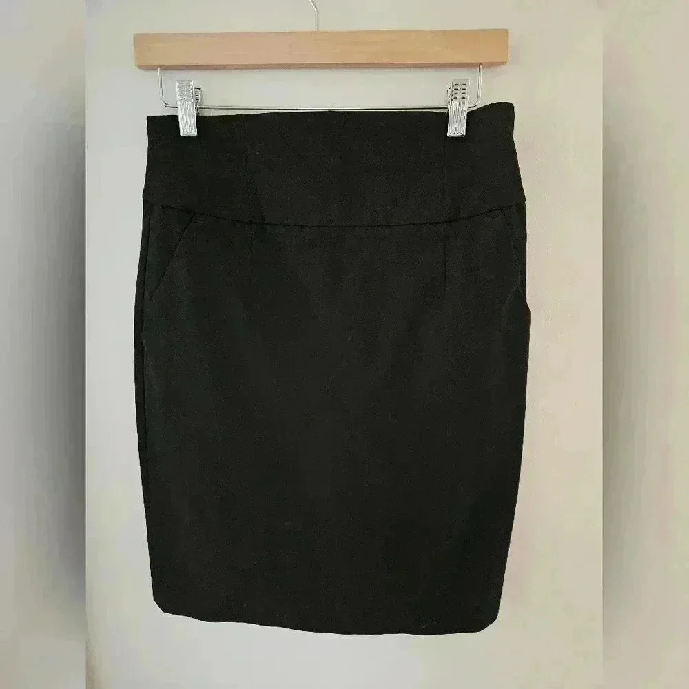 BANANA REPUBLIC BLACK Pencil Skirt size 6